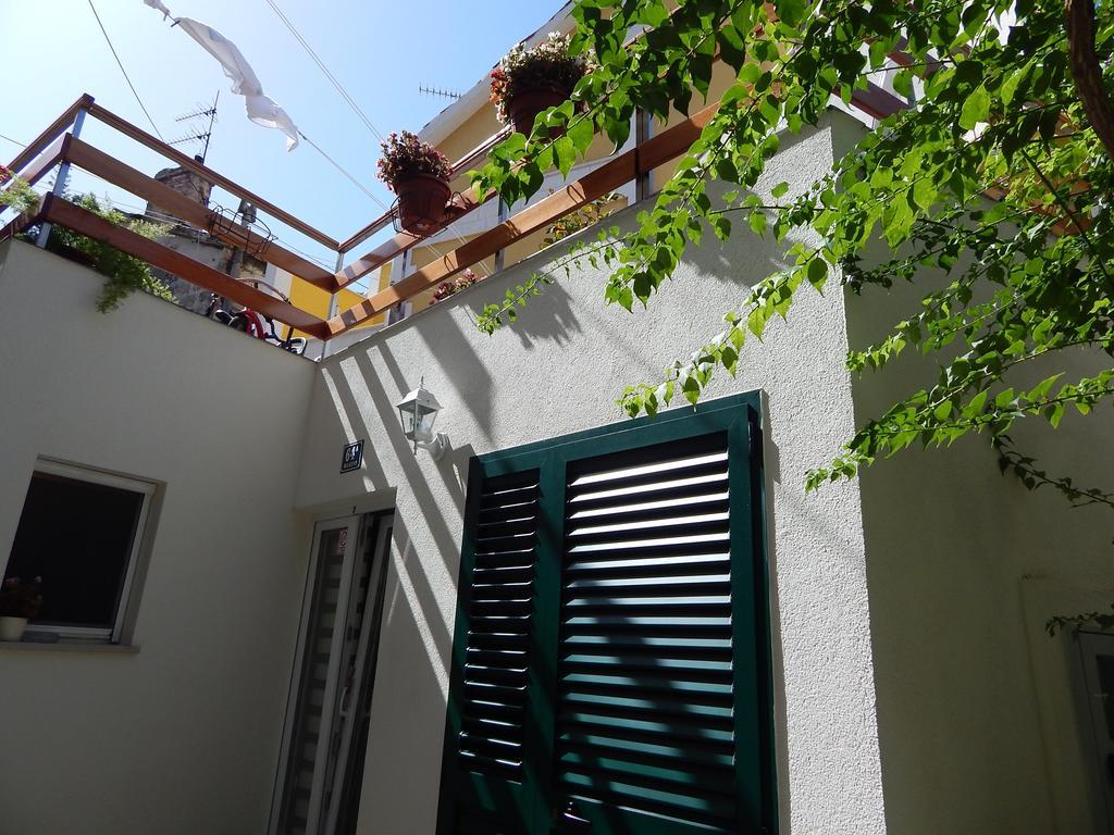 Guest House Varos Split Extérieur photo